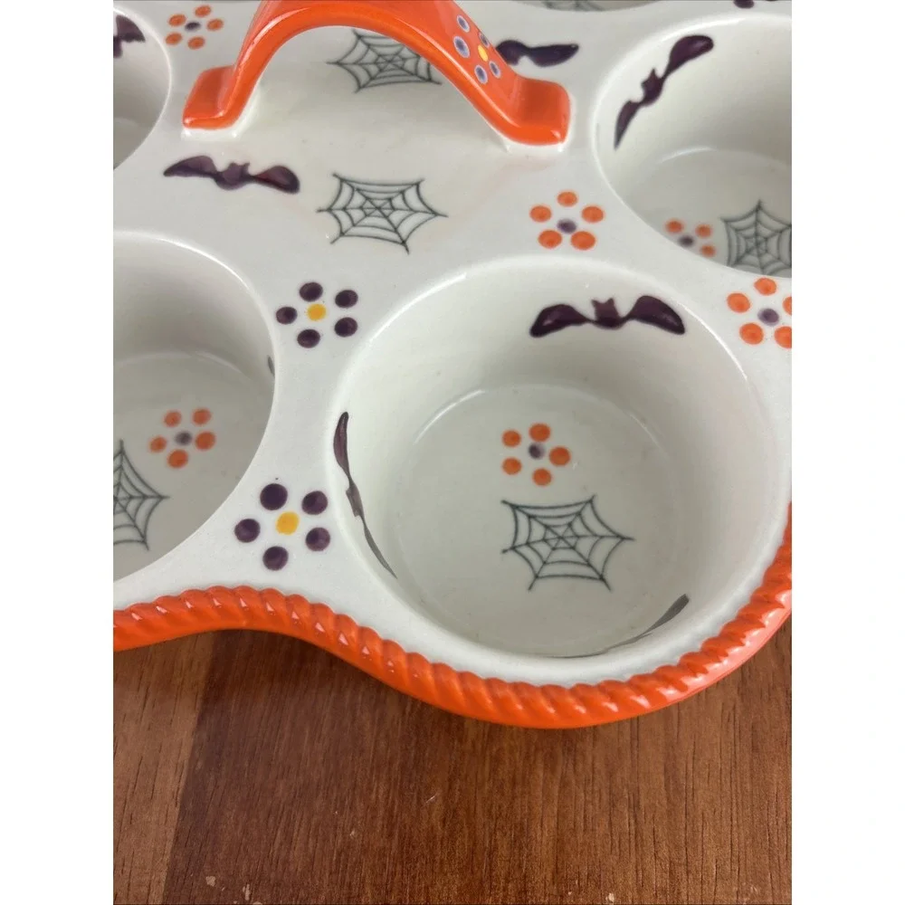 Temptations Halloween Boofetti 6 SLOT CUPCAKE tray muffin dish-bats spider web